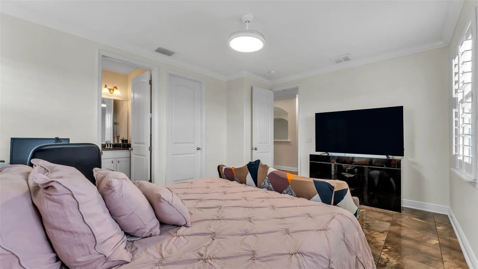 6515 EAGLE VIEW LOOP