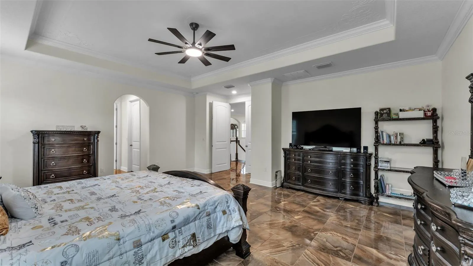 6515 EAGLE VIEW LOOP