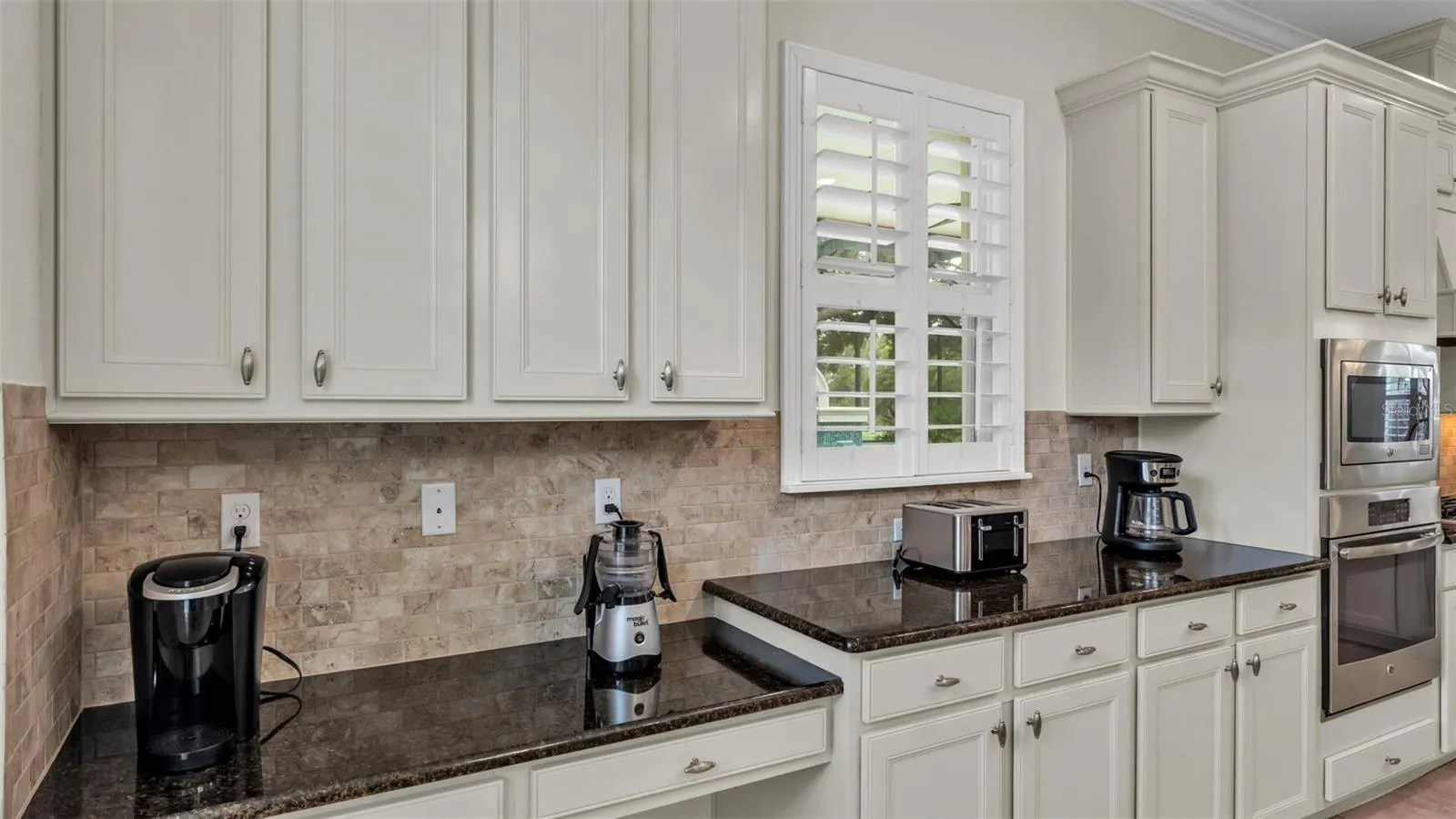 6515 EAGLE VIEW LOOP