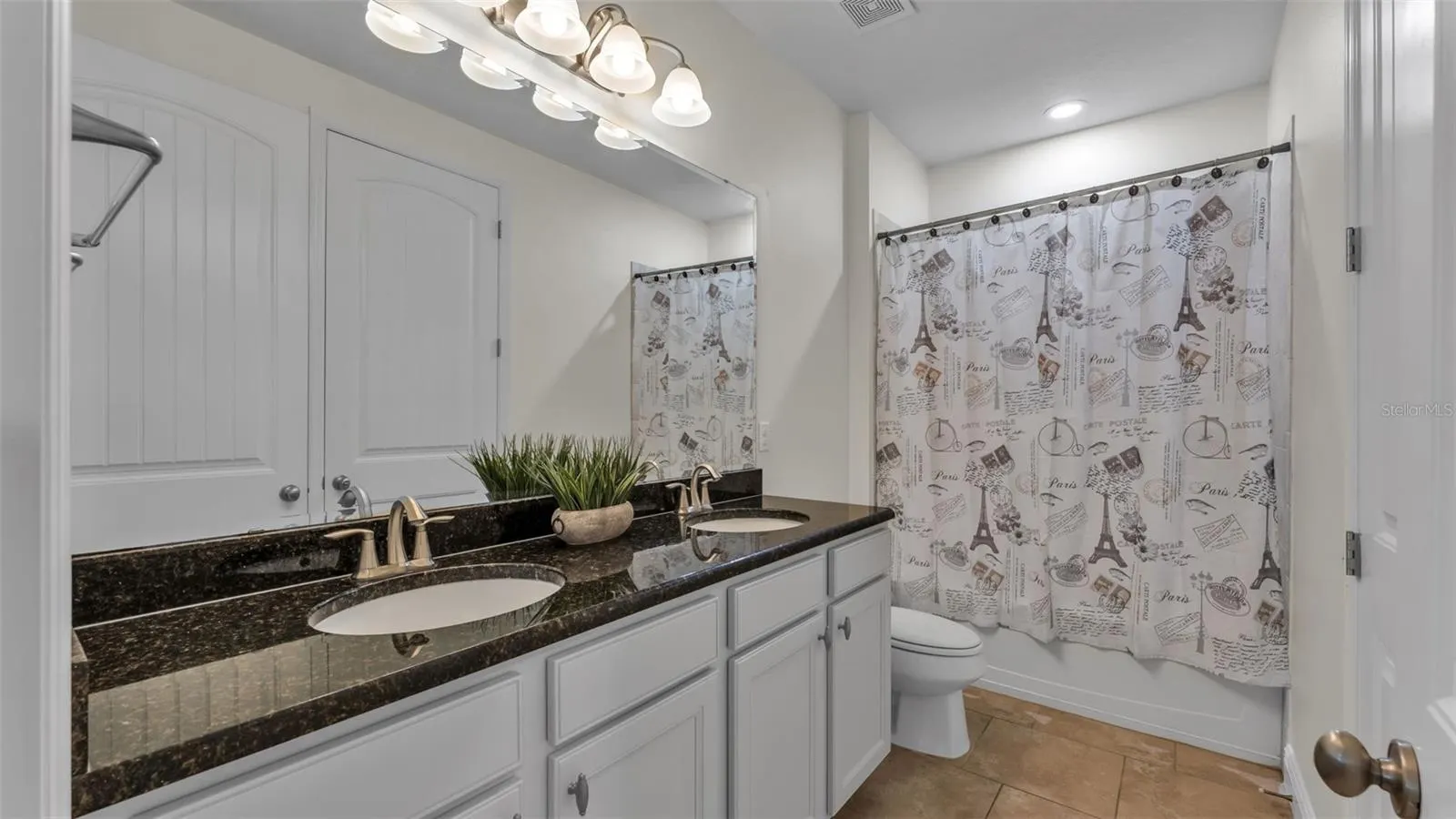 6515 EAGLE VIEW LOOP
