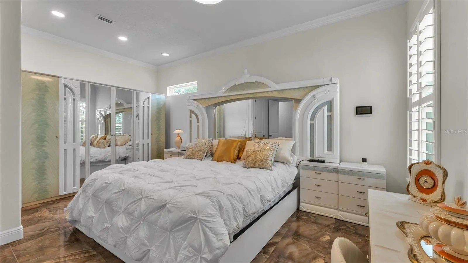 6515 EAGLE VIEW LOOP