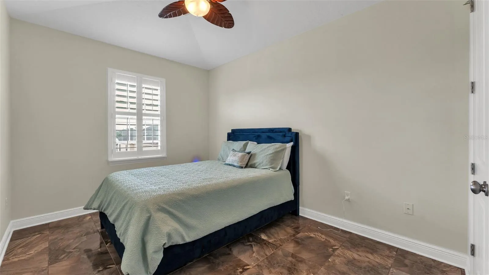 6515 EAGLE VIEW LOOP