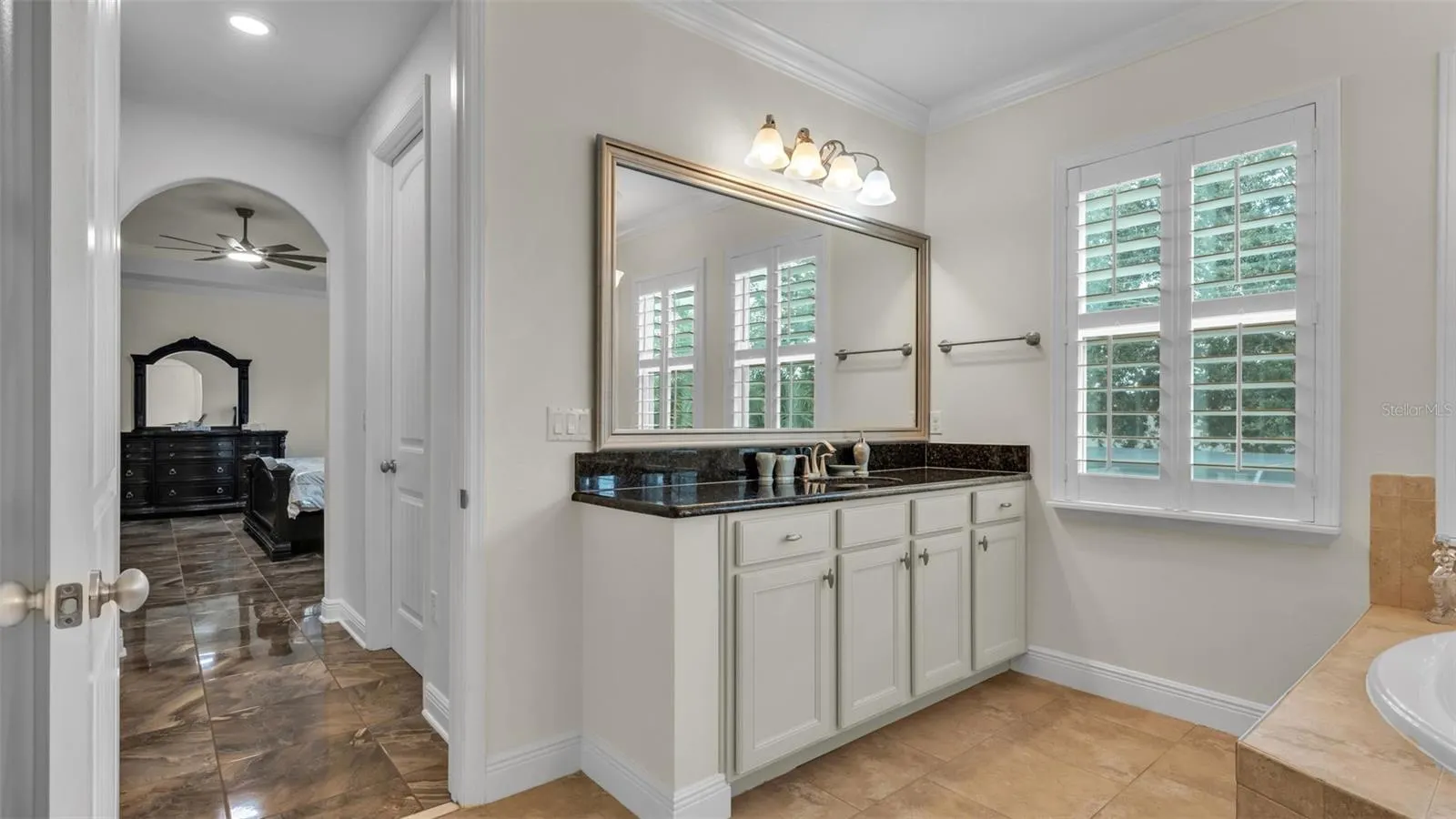 6515 EAGLE VIEW LOOP