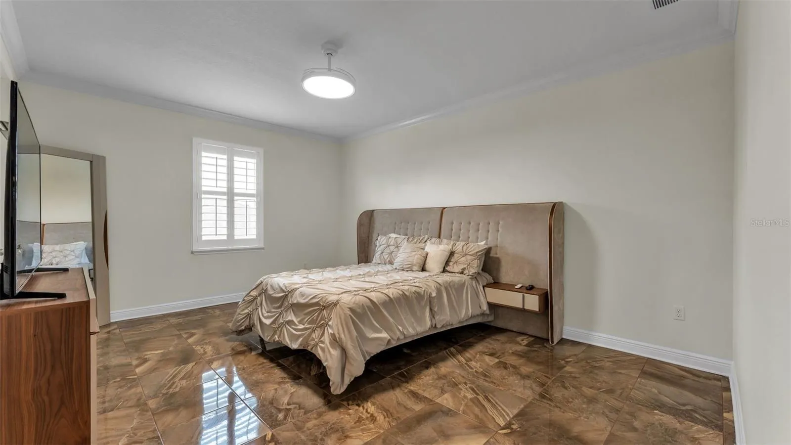 6515 EAGLE VIEW LOOP