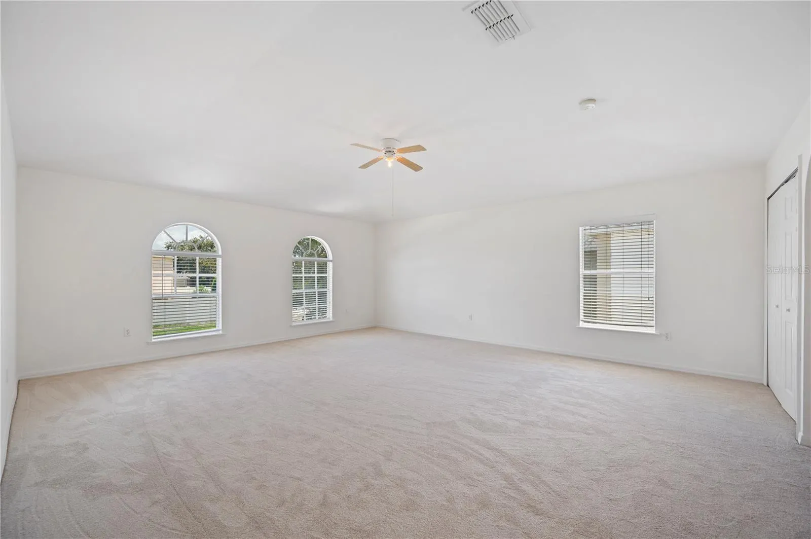 5392 CHANDLER DR