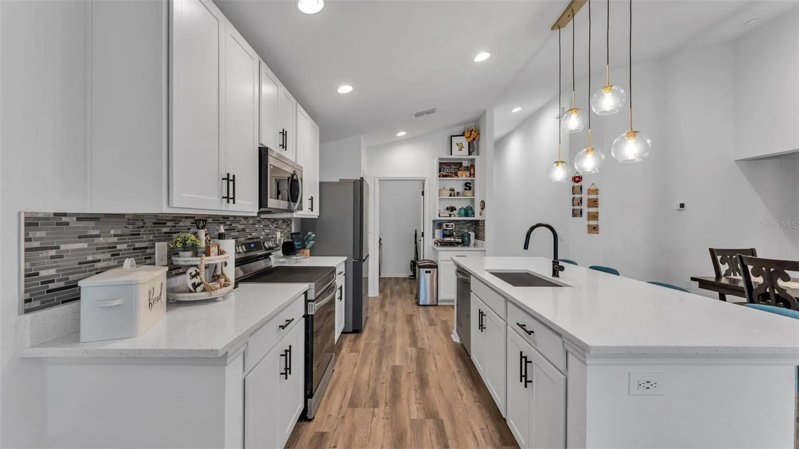 1189 PINTAIL PL