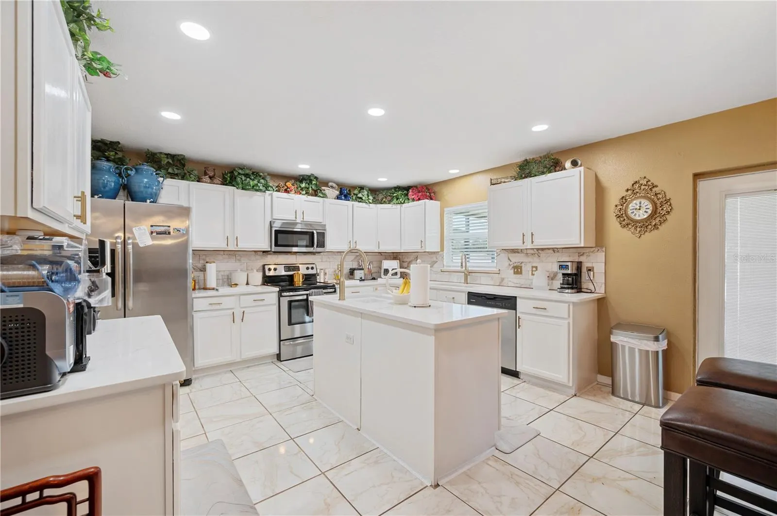 5155 SPANISH OAKS DR