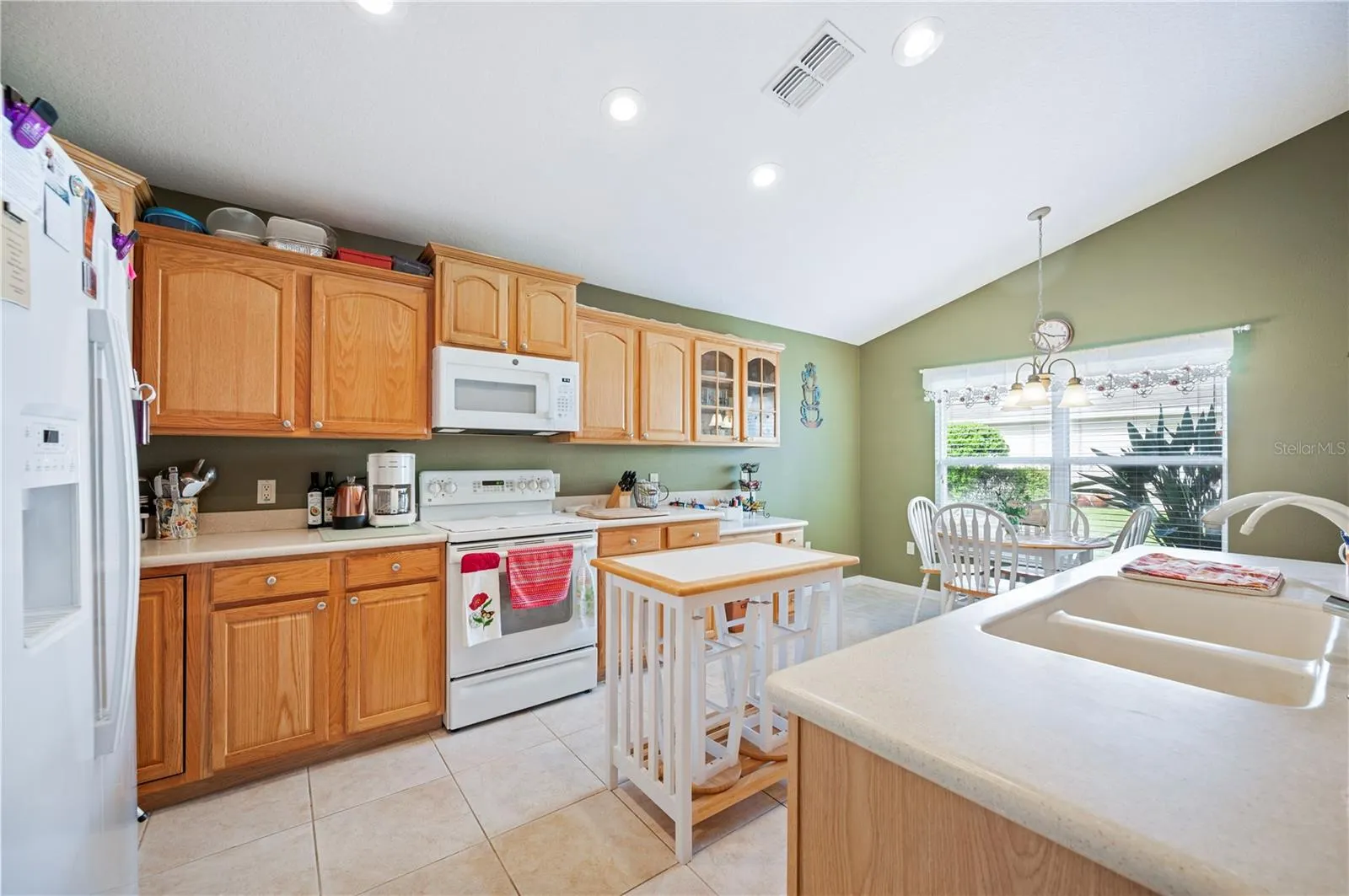 1829 ROCKY POINTE DR