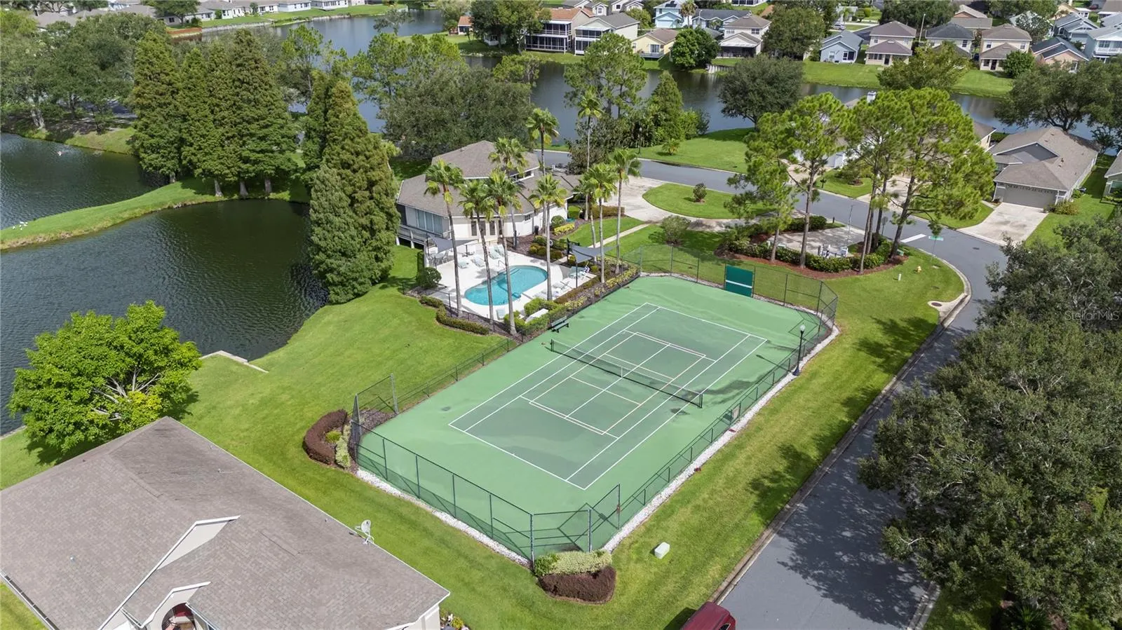 1829 ROCKY POINTE DR