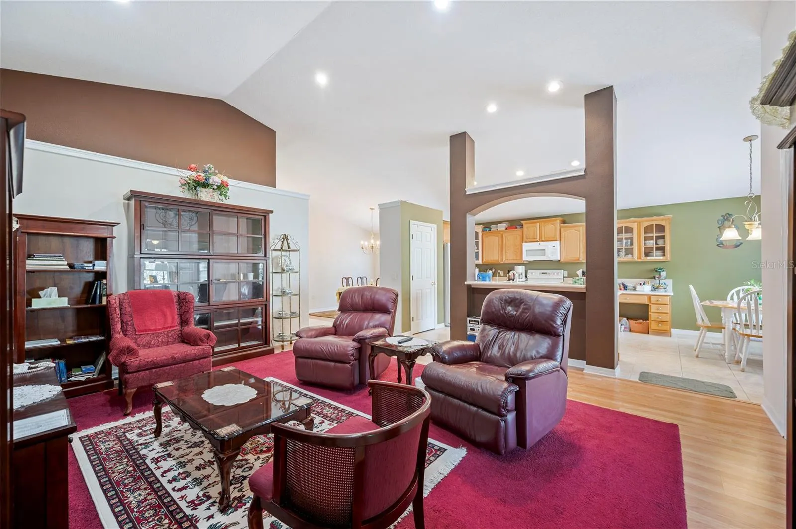 1829 ROCKY POINTE DR
