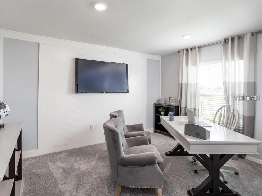 1437 FLEUR DR