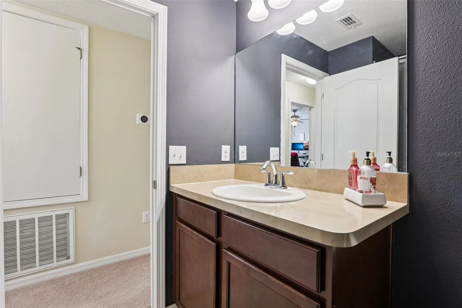 6425 TORRINGTON CIR