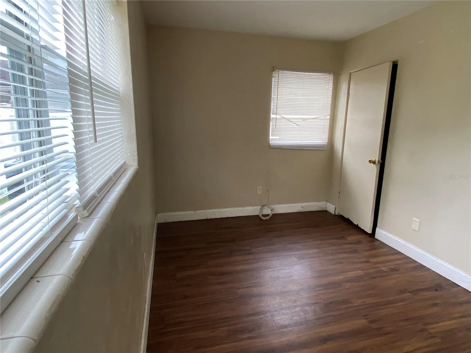 1038 WAYNESVILLE AVE
