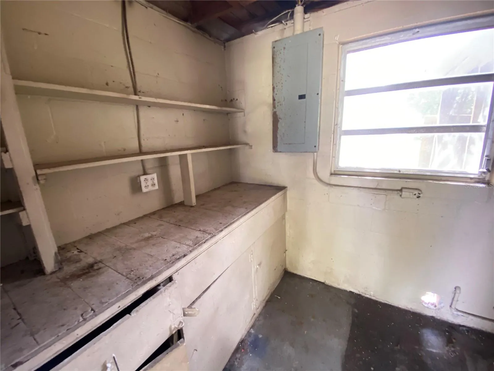1038 WAYNESVILLE AVE