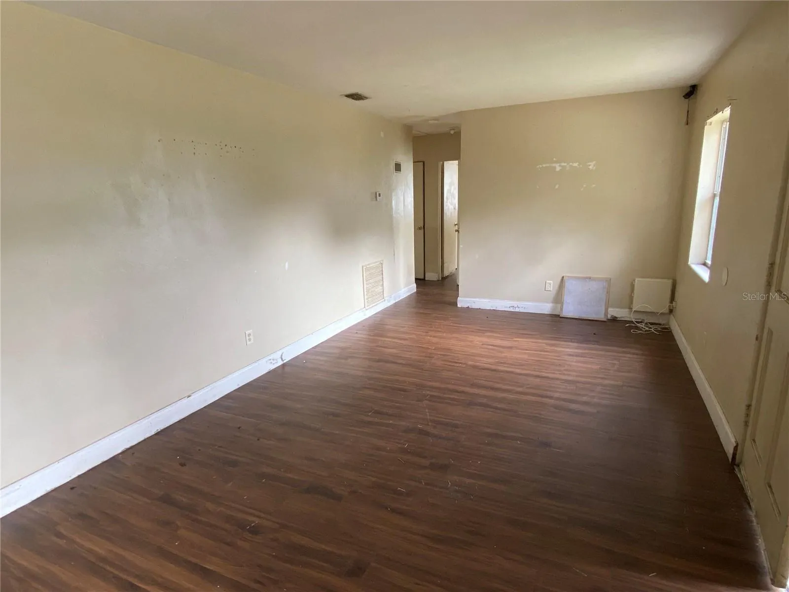 1038 WAYNESVILLE AVE