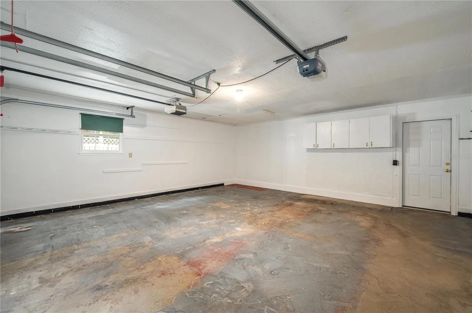 1137 E MARIPOSA AVE