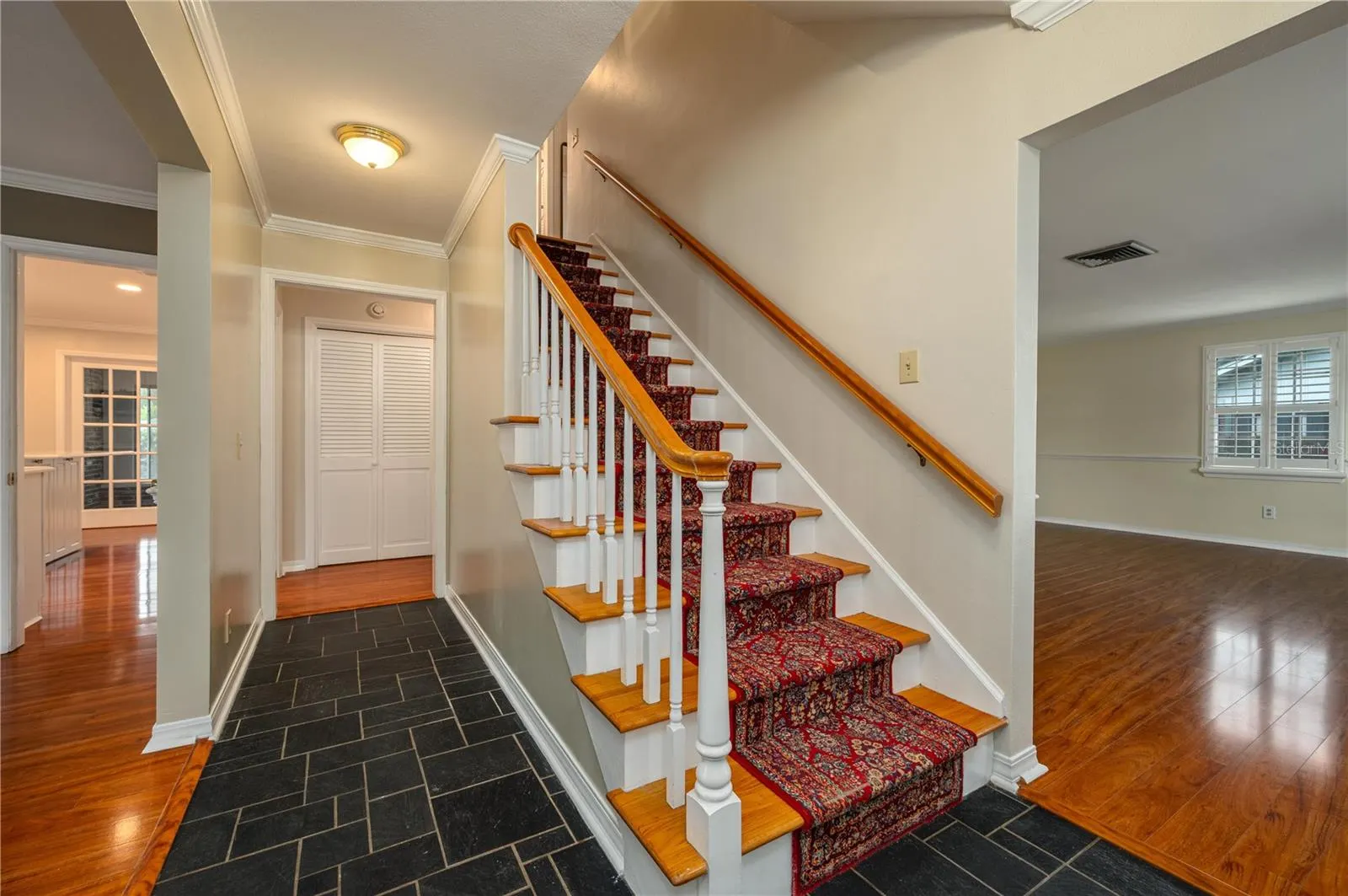 1137 E MARIPOSA AVE