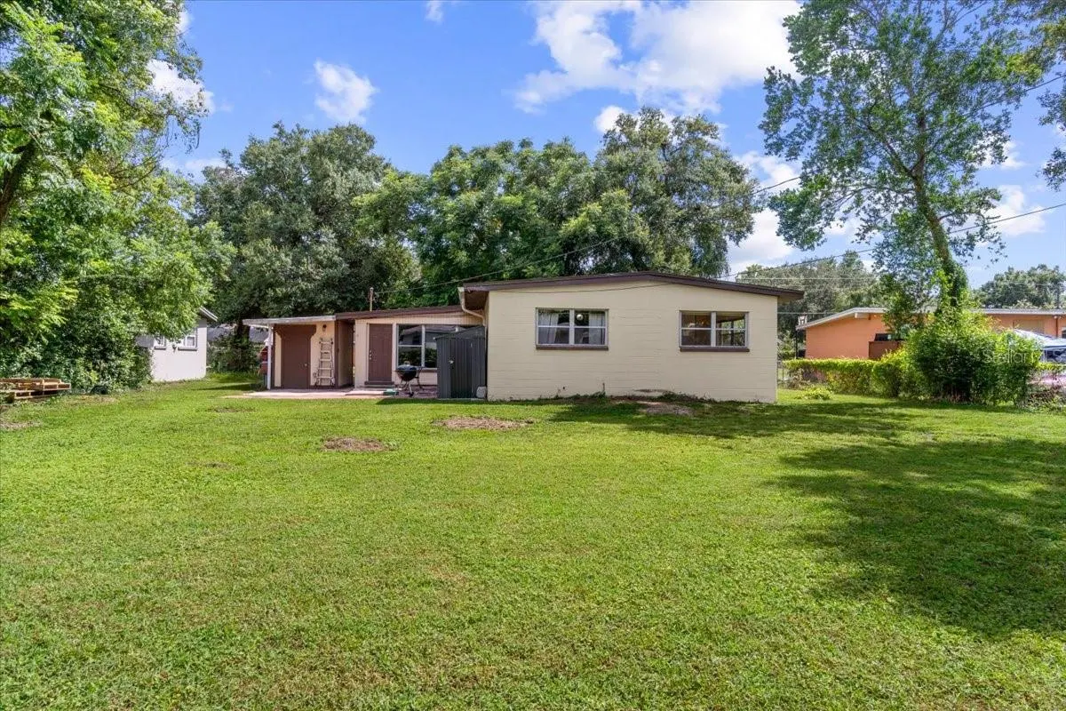 2254 S CRYSTAL LAKE DR