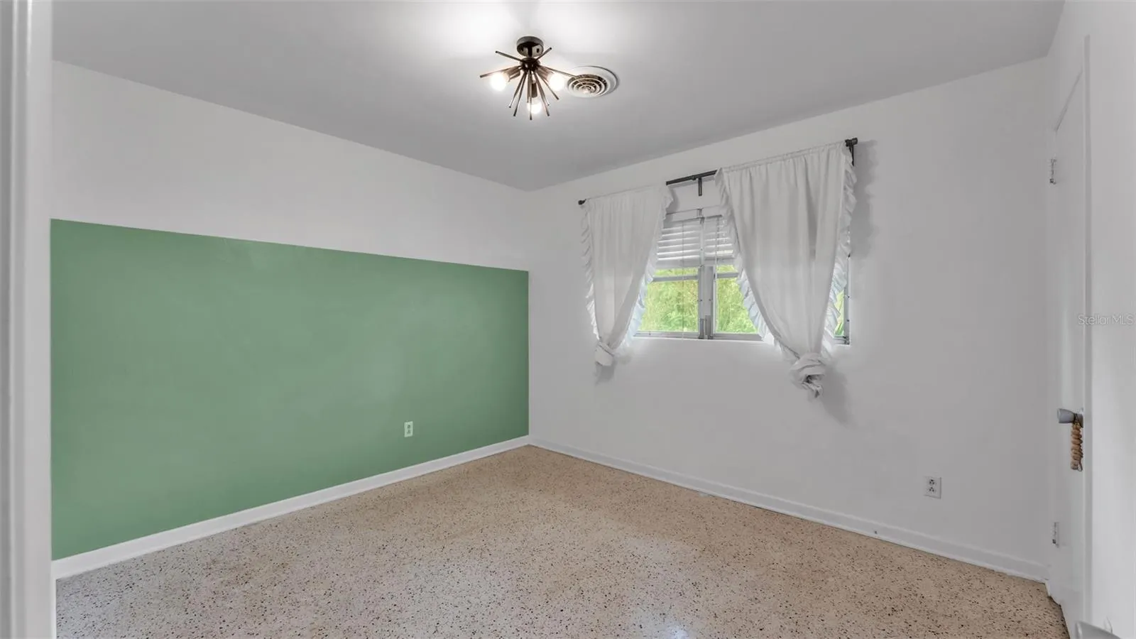 3228 S POLK AVE