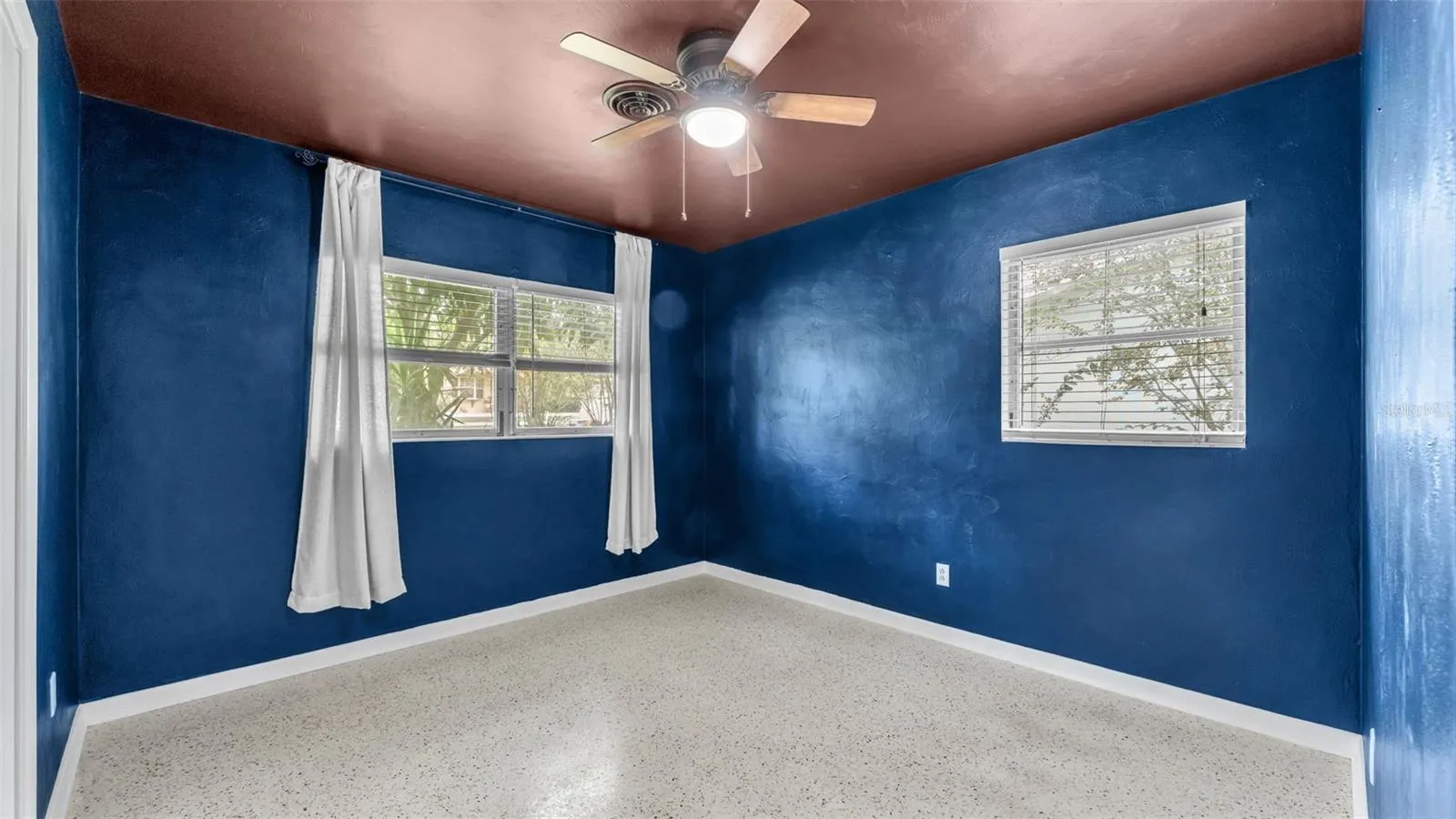 3228 S POLK AVE
