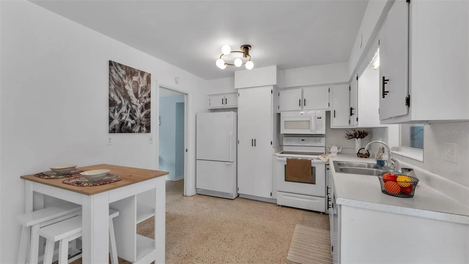 3228 S POLK AVE