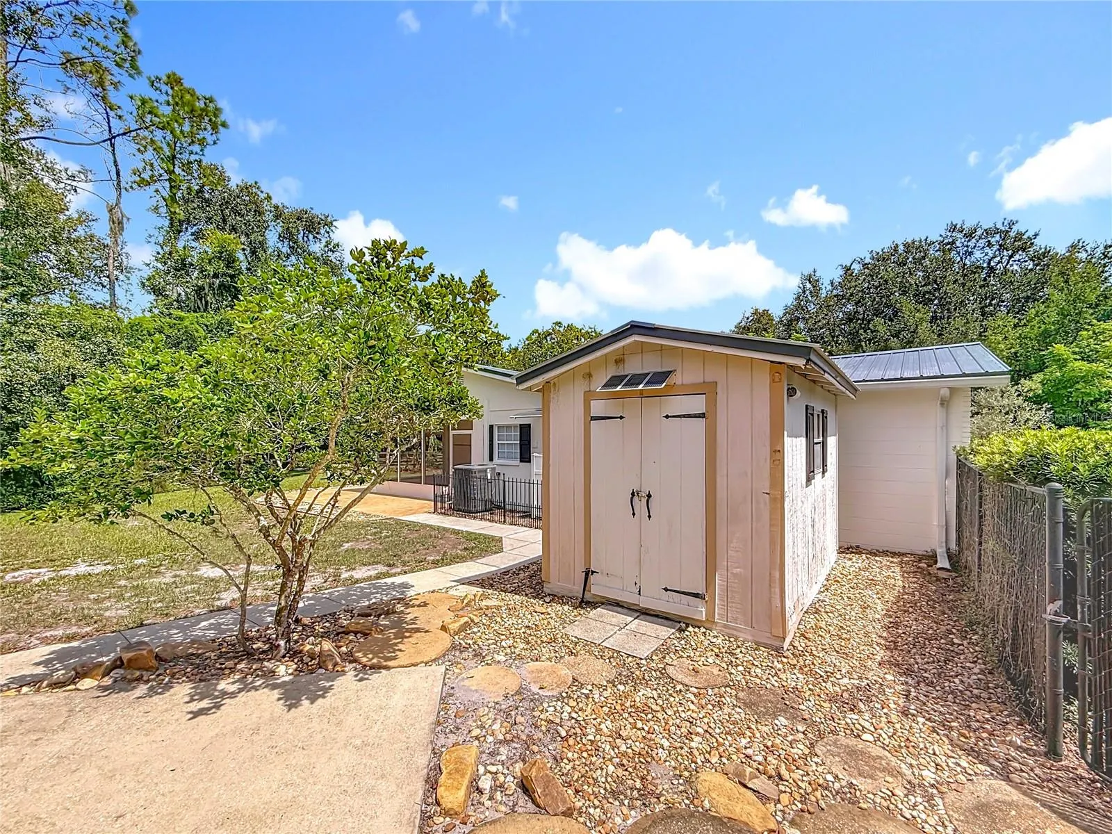 5504 OAKWAY DR