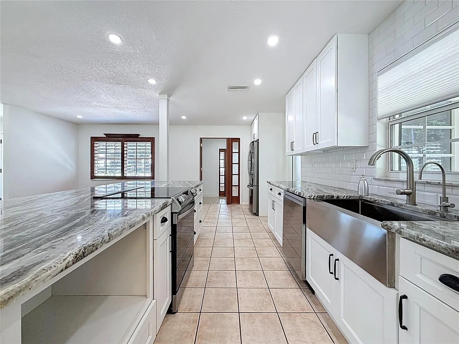 5504 OAKWAY DR