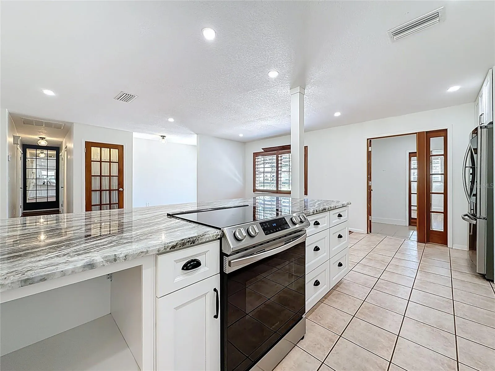 5504 OAKWAY DR