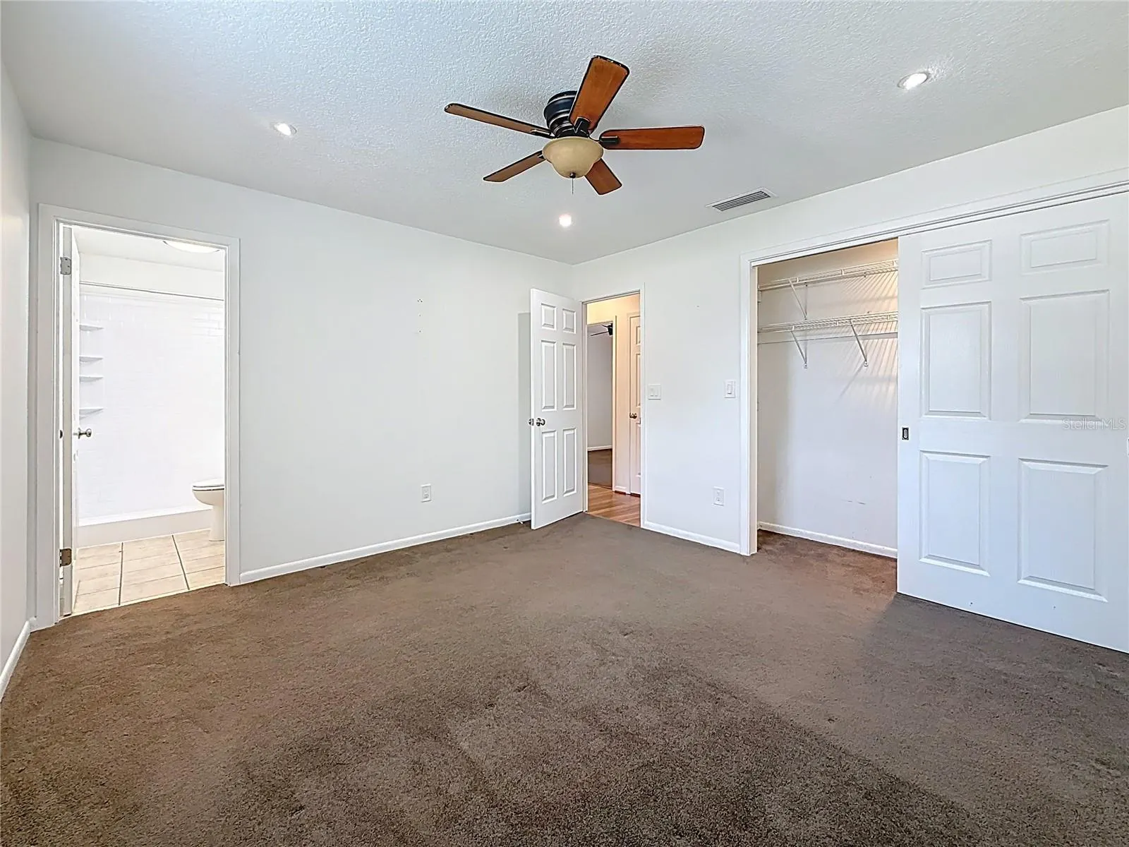 5504 OAKWAY DR