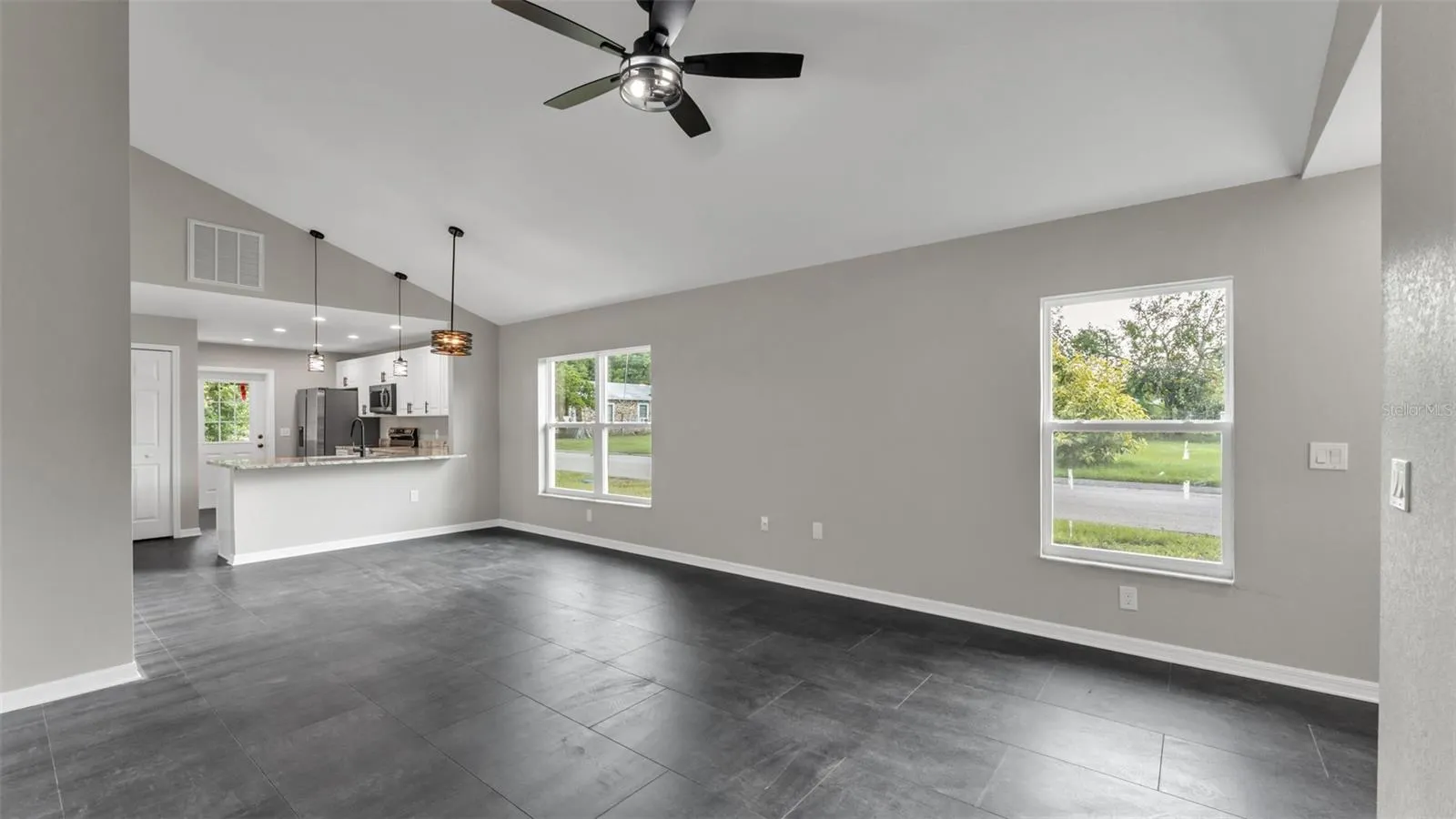 485 S 5TH AVE