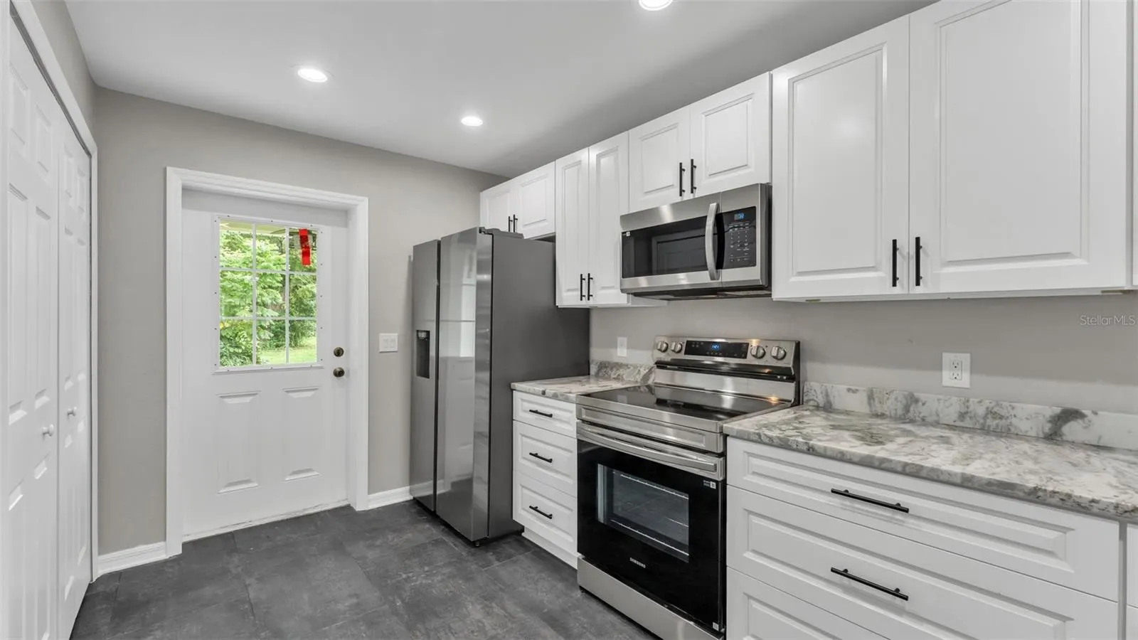 485 S 5TH AVE