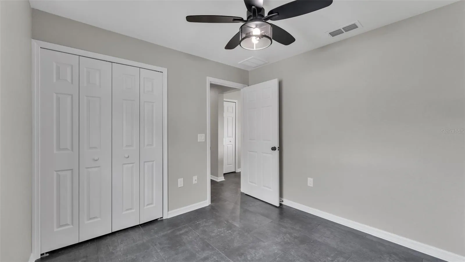 485 S 5TH AVE