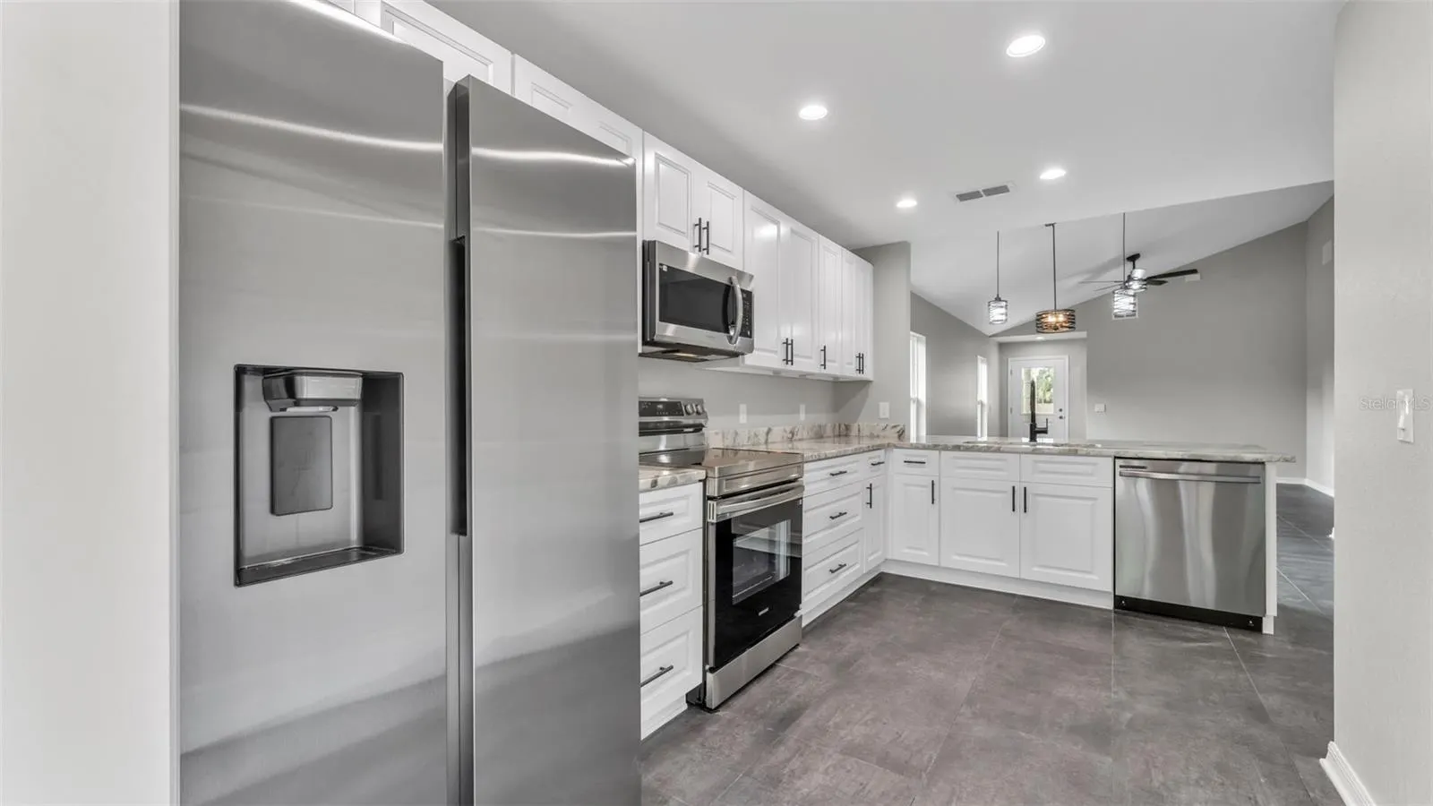 485 S 5TH AVE