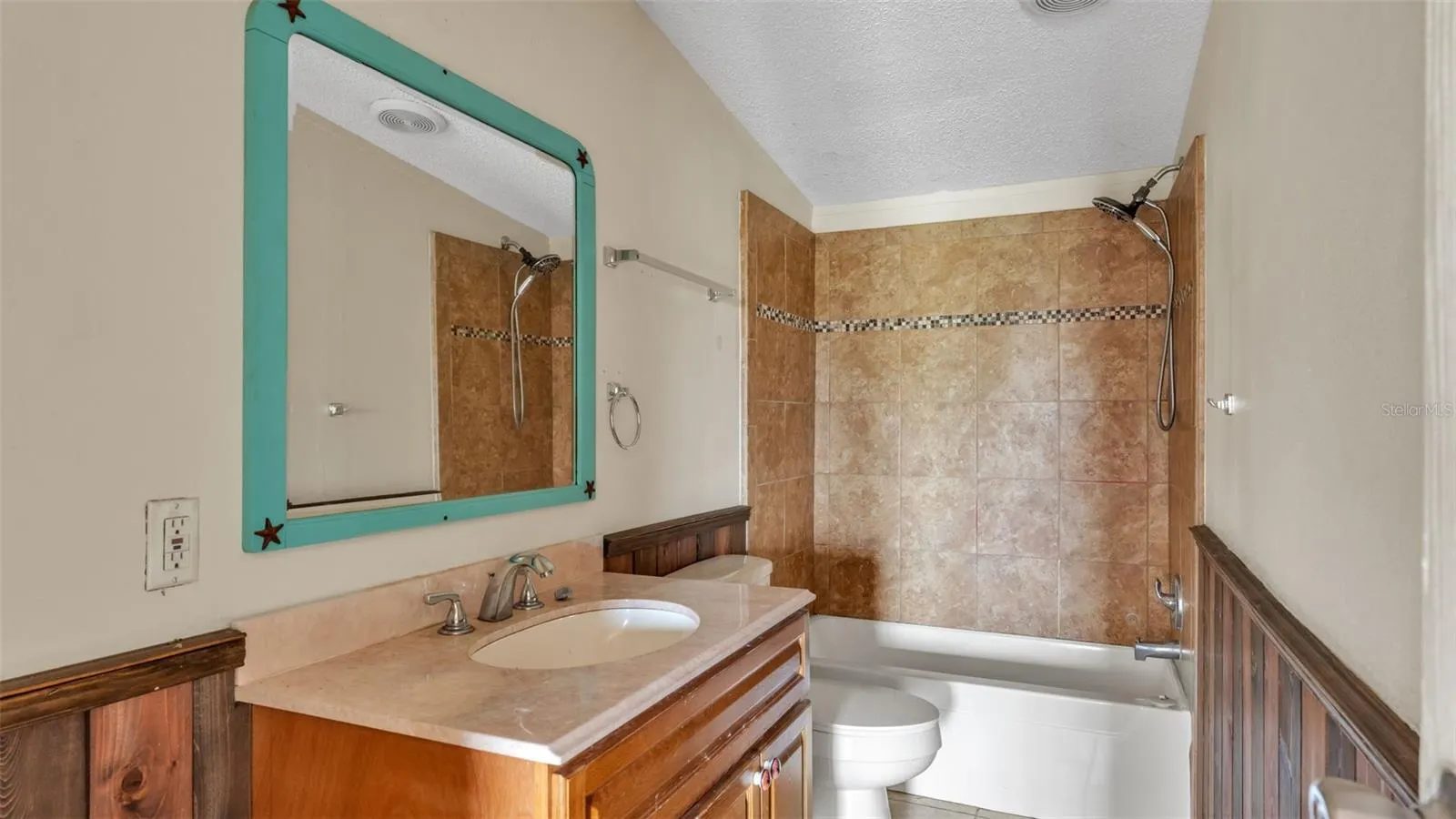 1317 ASHLEE CT