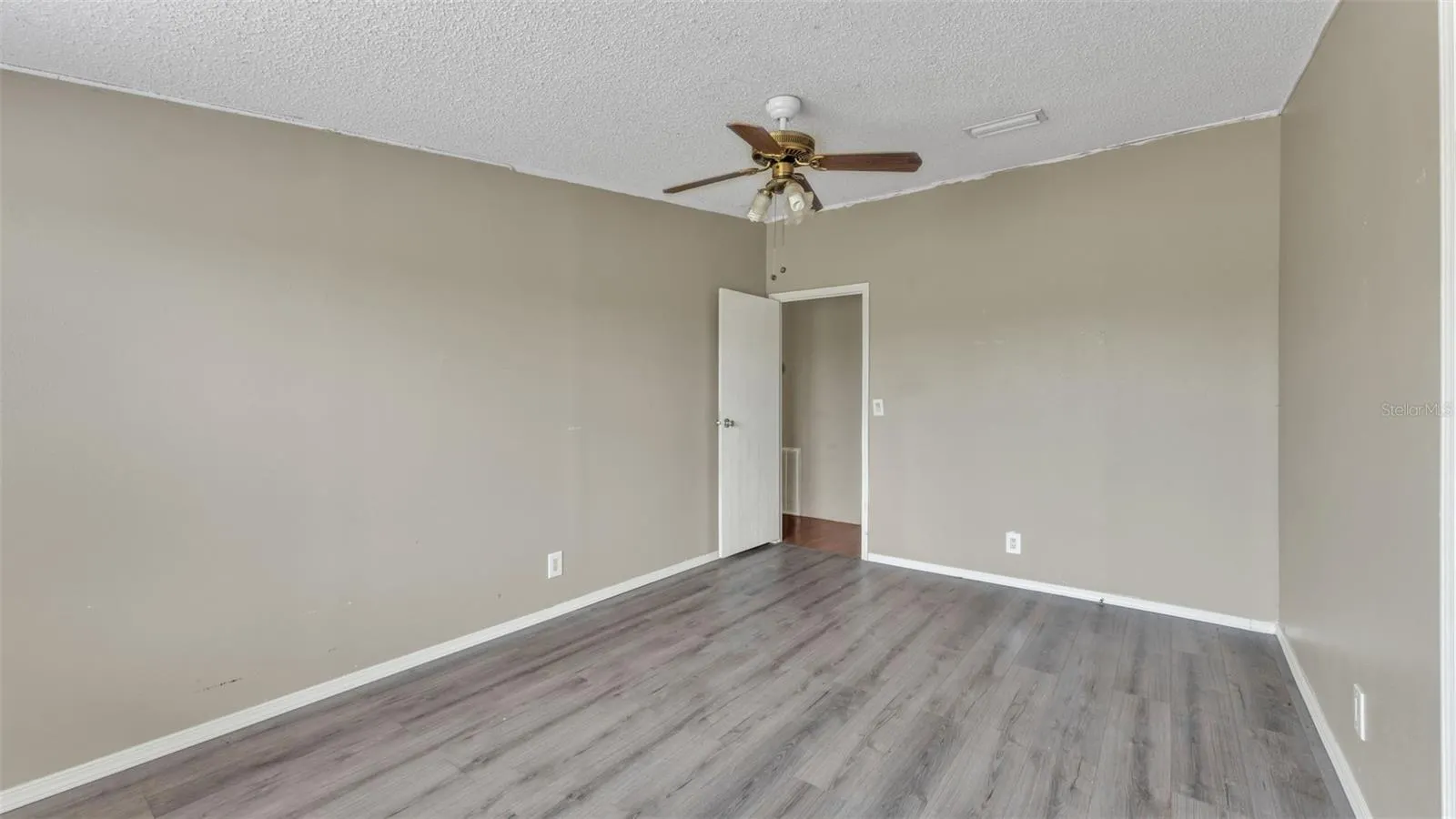 1317 ASHLEE CT