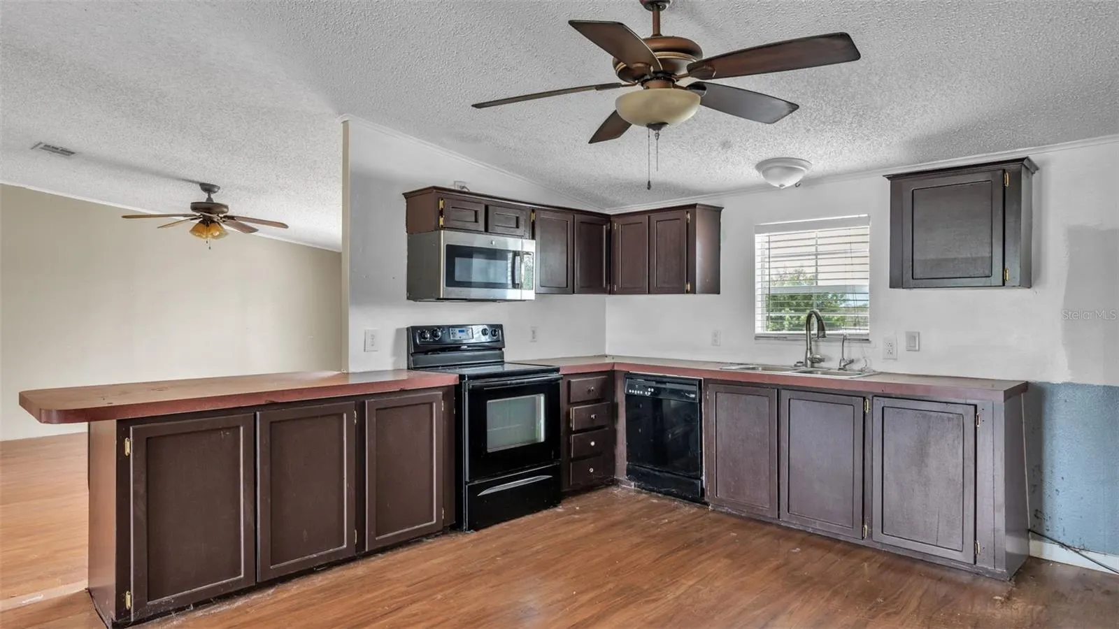 1317 ASHLEE CT