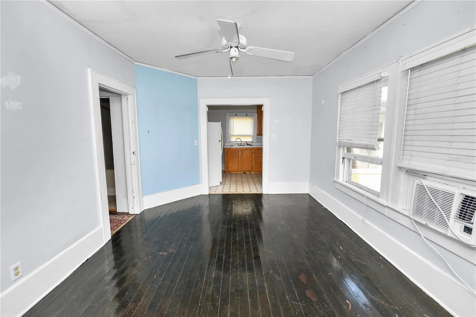 817 SOUTH BLVD