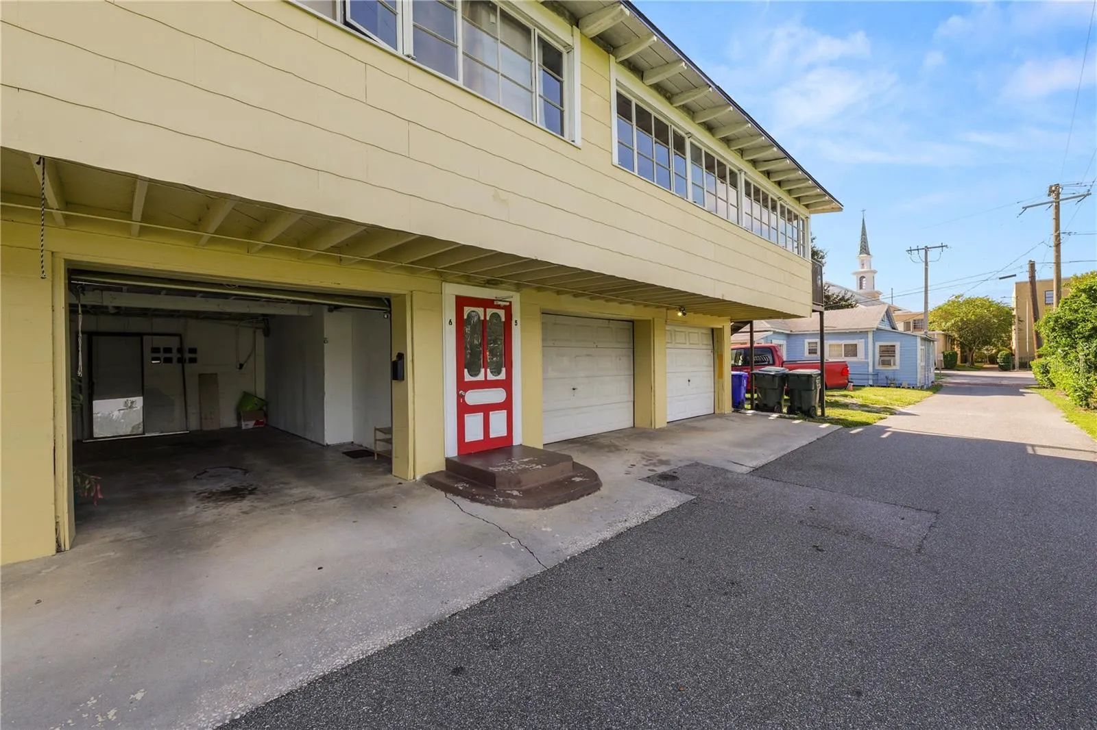 817 SOUTH BLVD