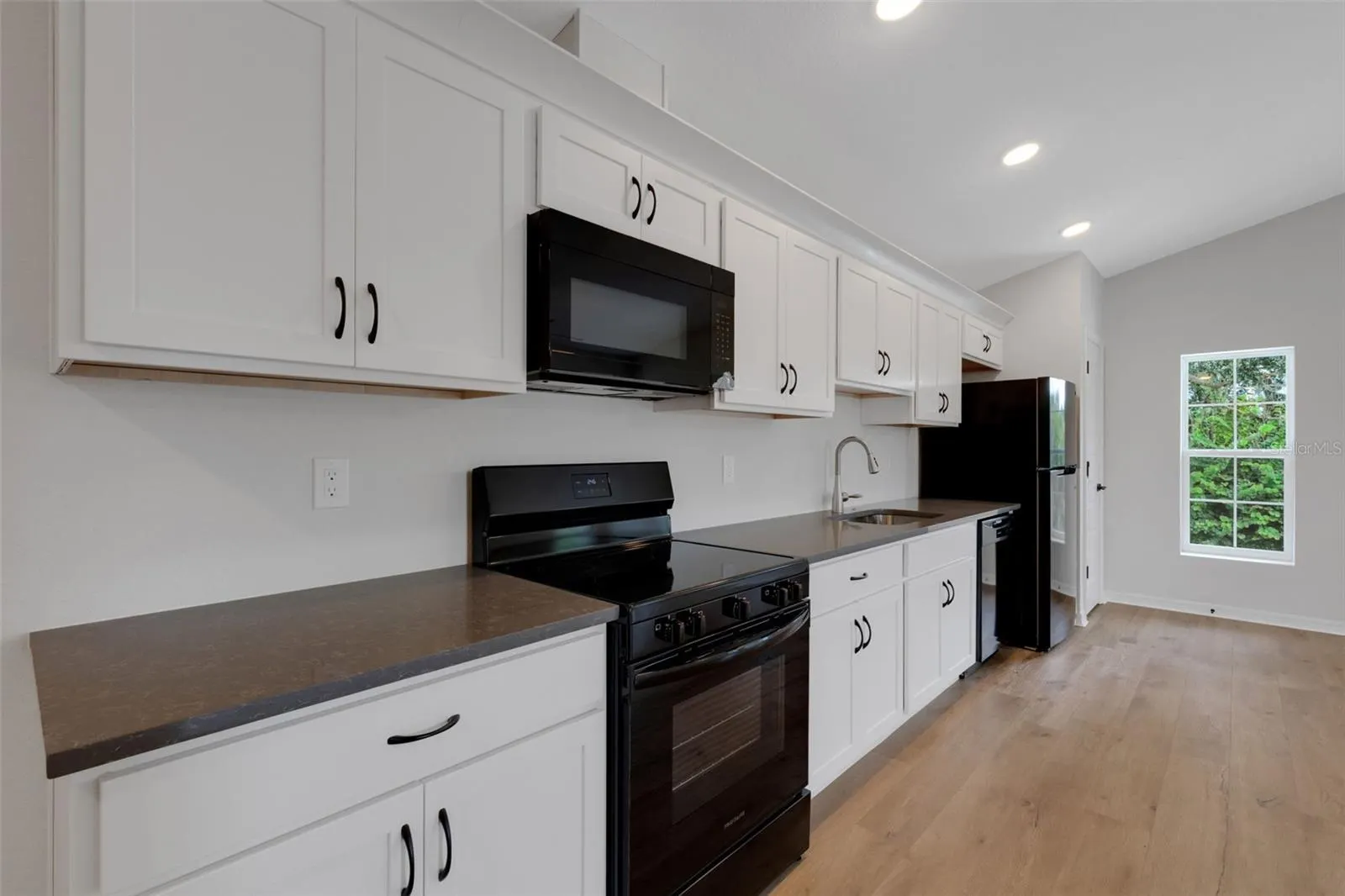 1162 & 1164 FAIRWAY DR
