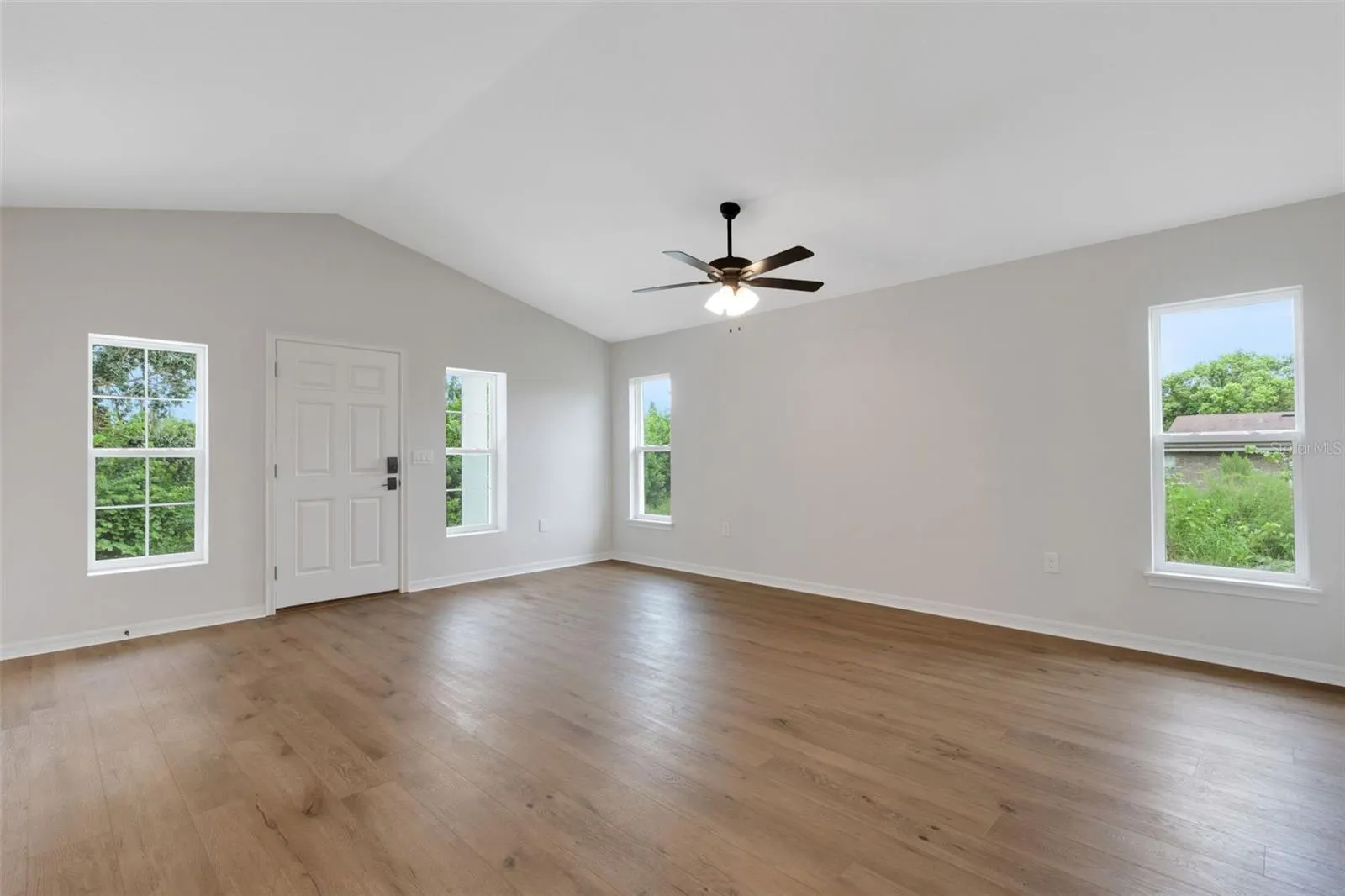 1162 & 1164 FAIRWAY DR