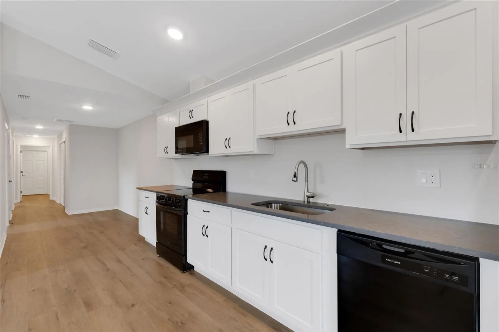 1162 & 1164 FAIRWAY DR