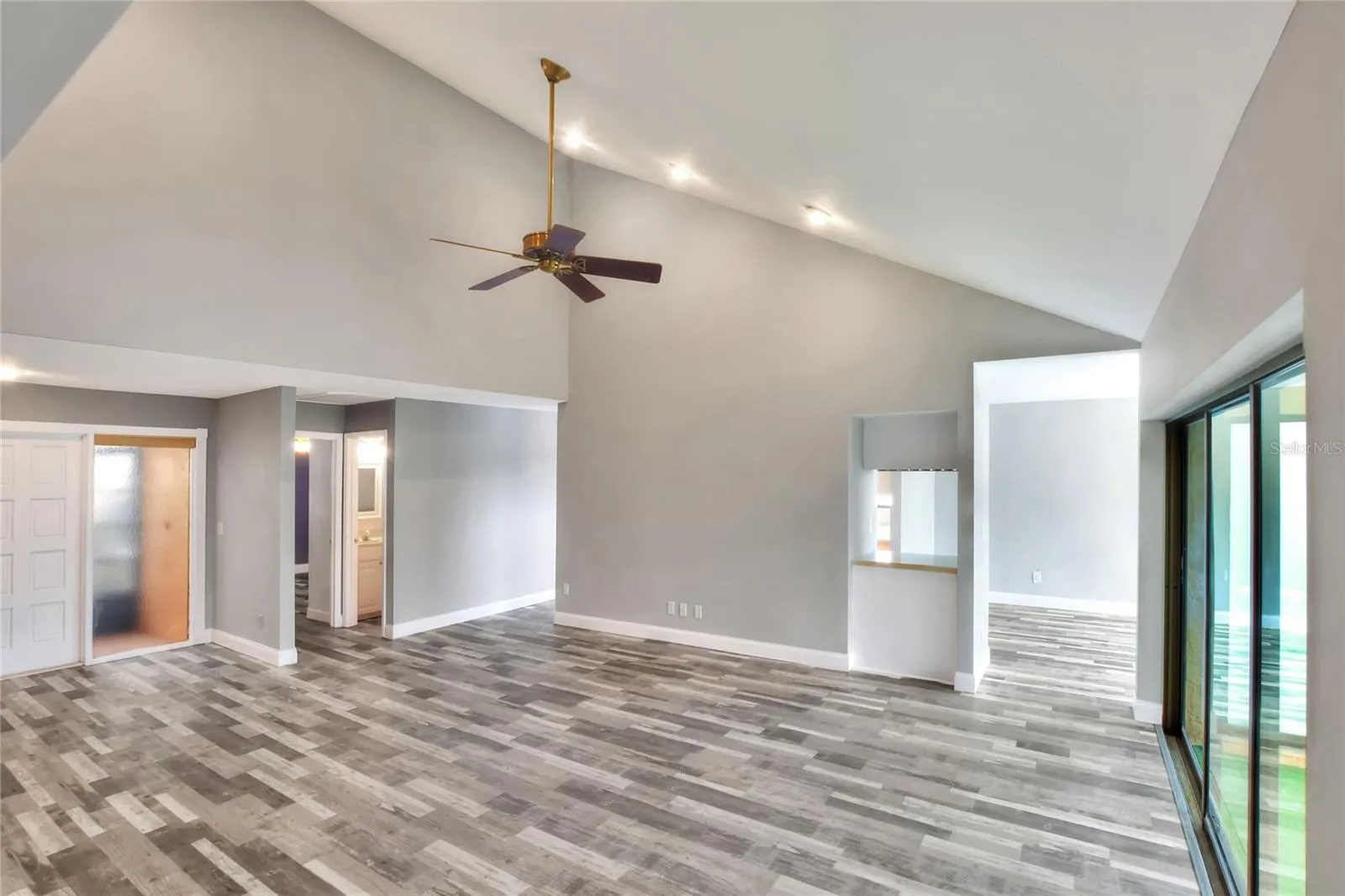 4255 CREEKWOOD LN #4255, #4255