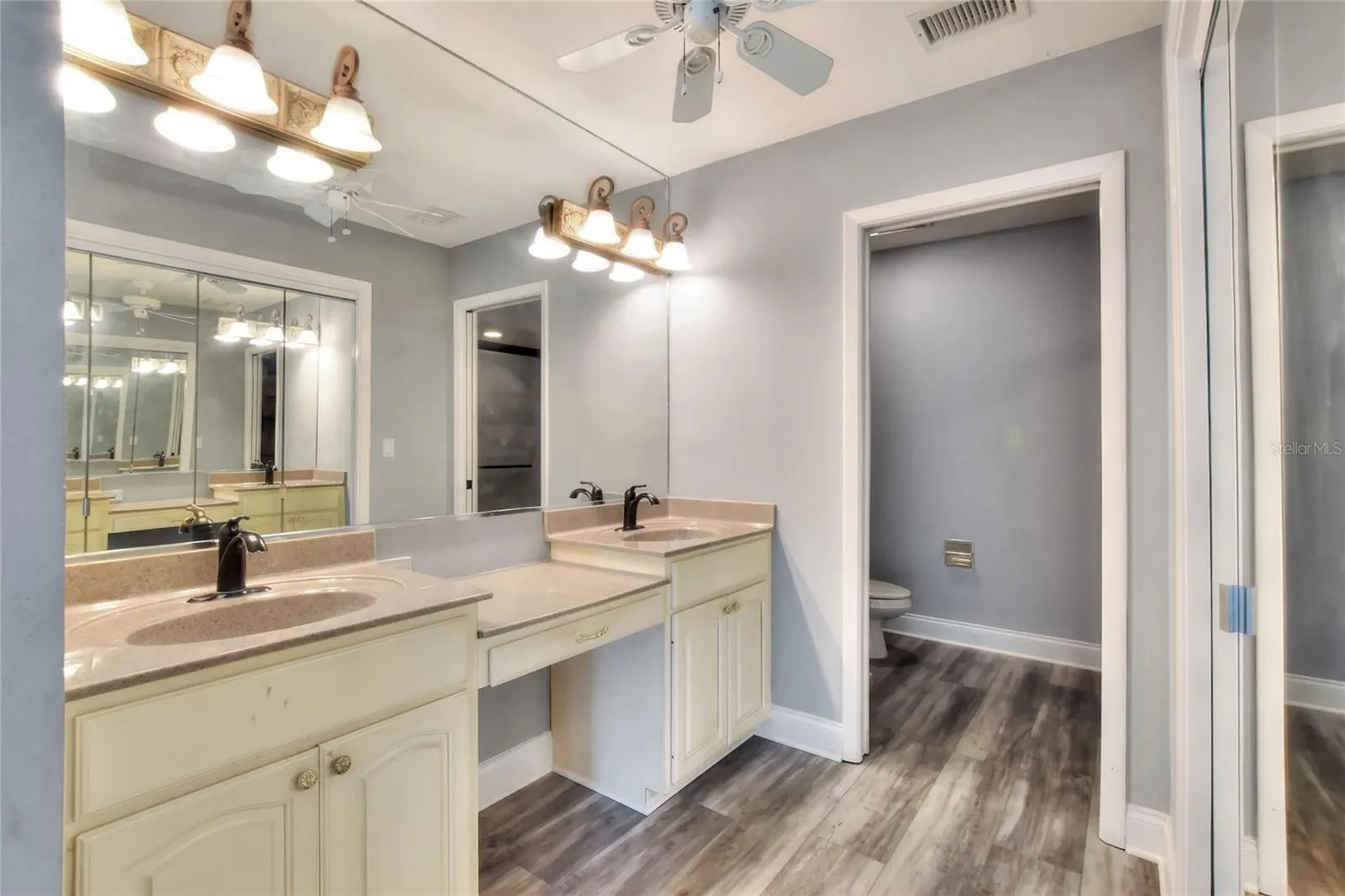 4255 CREEKWOOD LN #4255, #4255