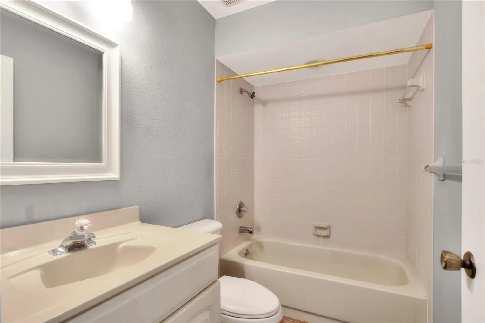 4255 CREEKWOOD LN #4255, #4255