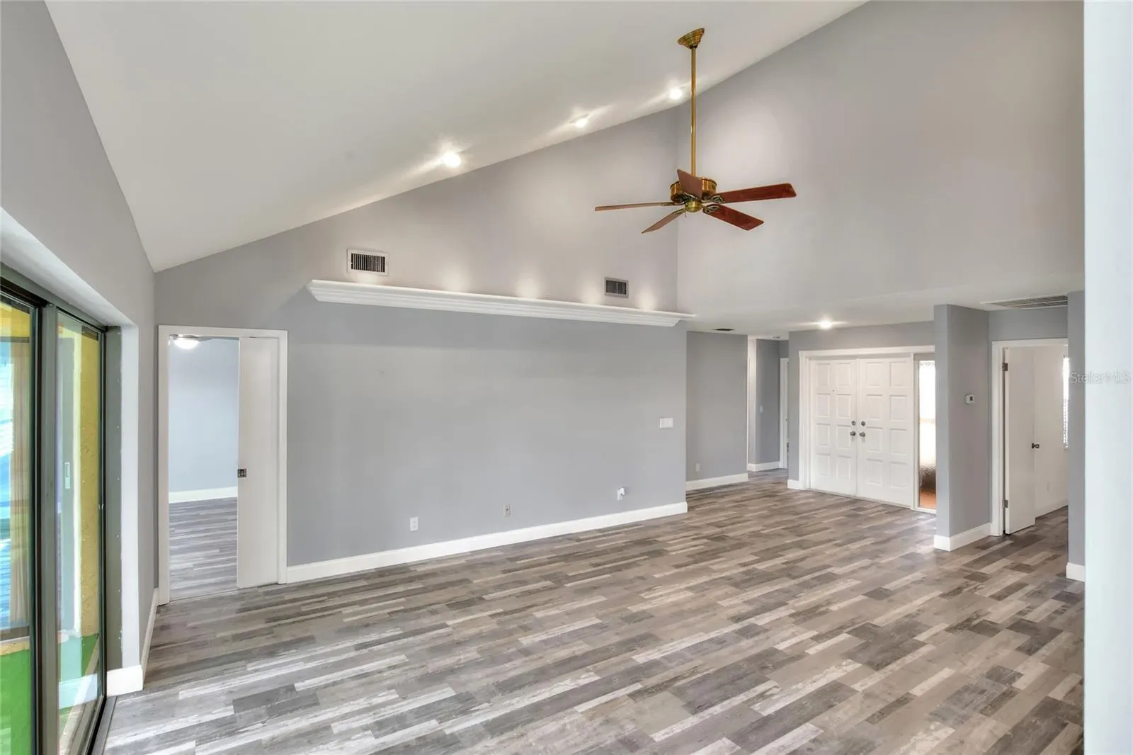 4255 CREEKWOOD LN #4255, #4255