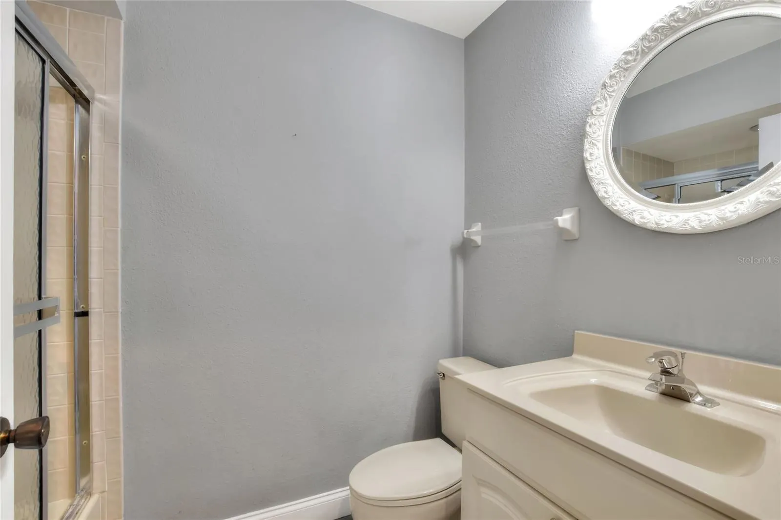4255 CREEKWOOD LN #4255, #4255