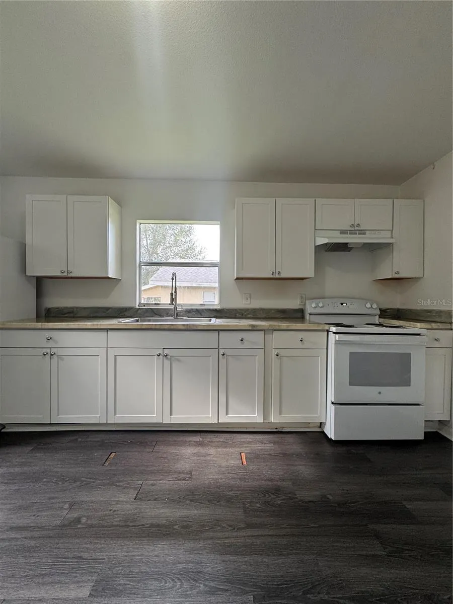 1135 FAIRVIEW AVE