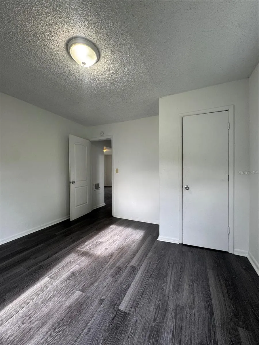 1135 FAIRVIEW AVE