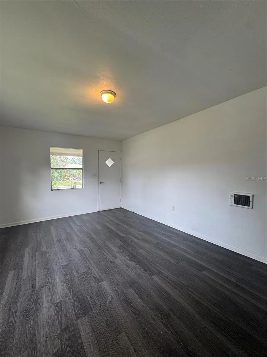 1135 FAIRVIEW AVE