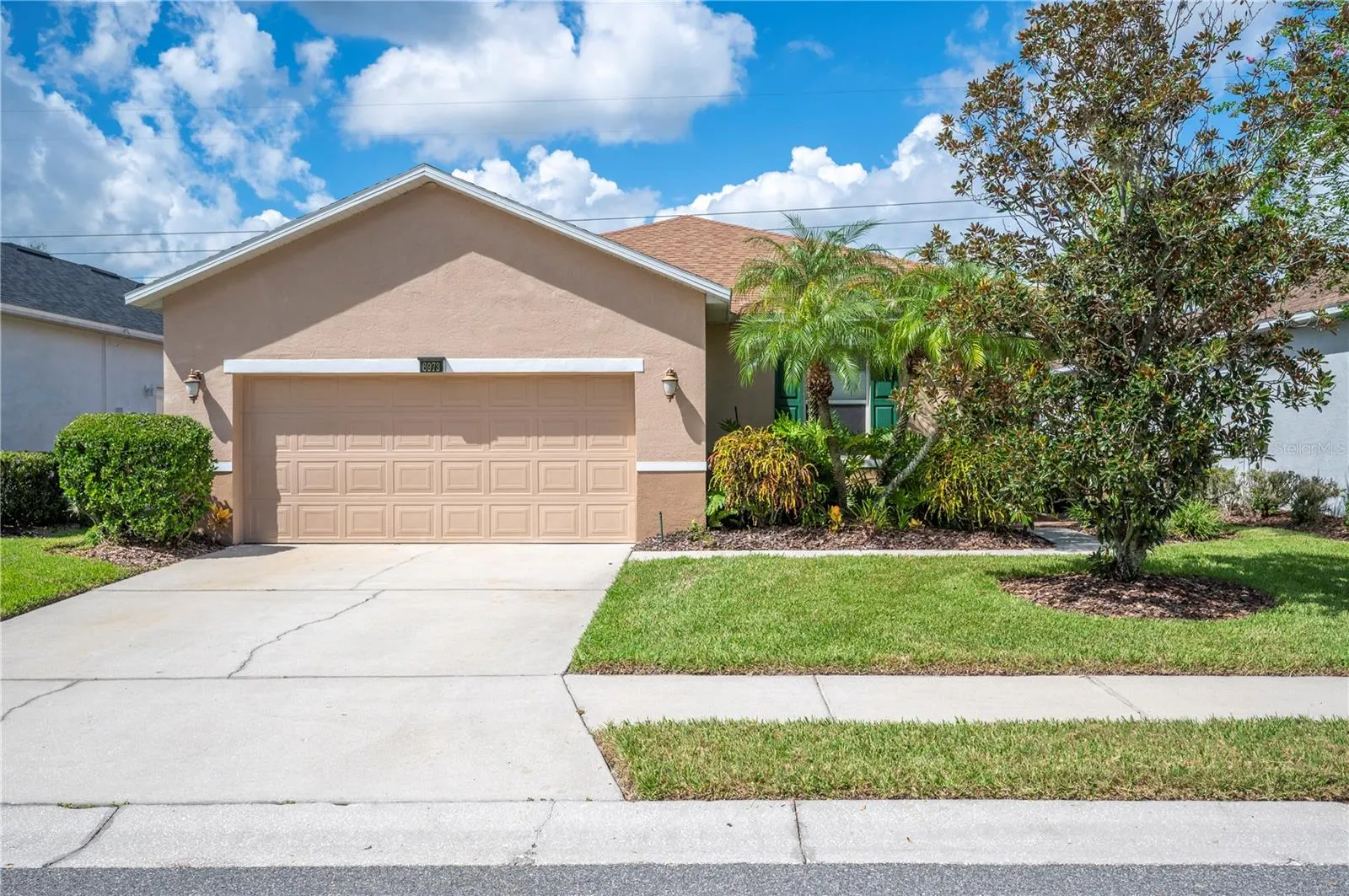 6973 LAKE EAGLEBROOKE DR